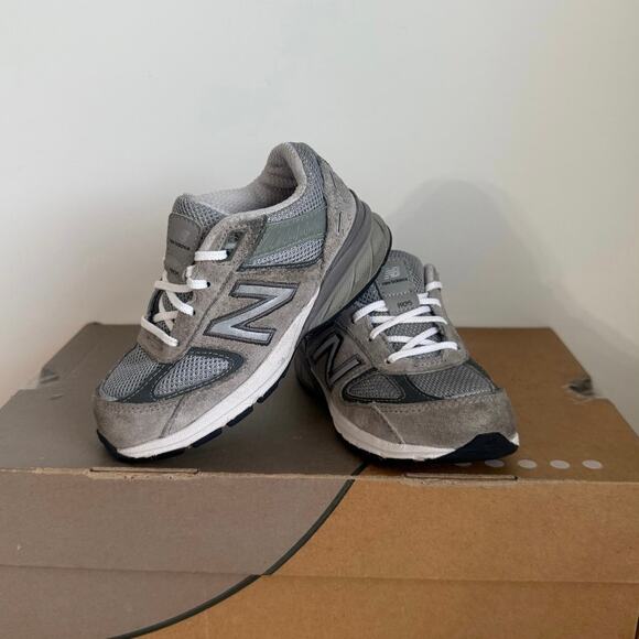 New Balance 990 V5 Grey/White Toddler Sneakers - SZ 9 C - Picture 2 of 13